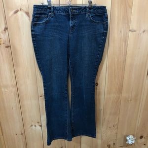 Apt 9 Women’s Boot Cut Jeans..